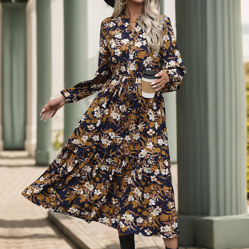 Damen Midikleid mit floralem Design und eleganter Taillierung WW