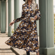 Damen Midikleid mit floralem Design und eleganter Taillierung WW