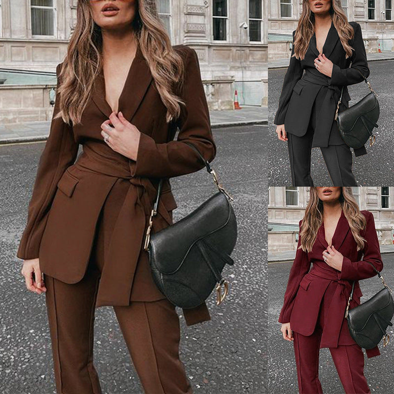 Damen Blazeranzug mit tailliertem Schnitt und elegantem Gürtel WW