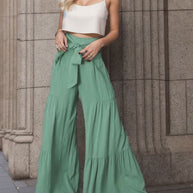 Damen weite High-Waist Hose mit eleganten Falten und Bindegürtel WW