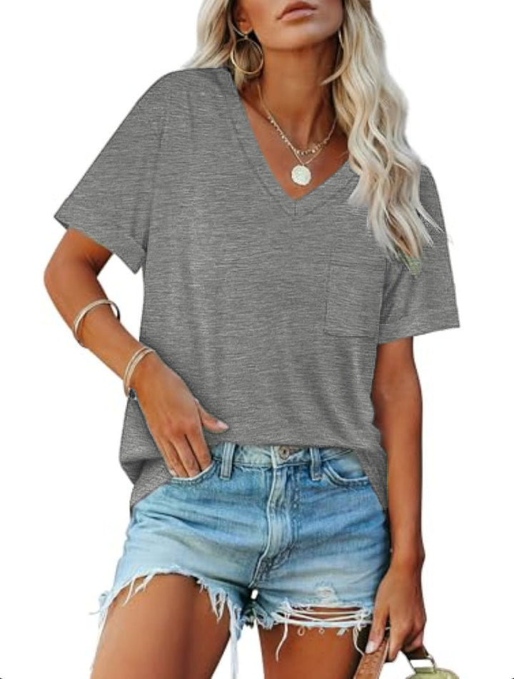 Damen V-Ausschnitt T-Shirt mit Taschen und lässiger Passform W&W Mode