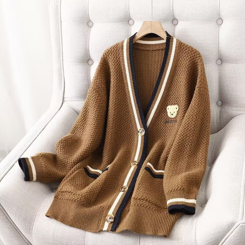 Damen Strickjacke mit Bärenmotiv und Kontraststreifen WW