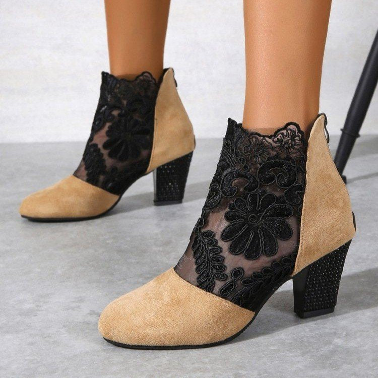 Damen Stiefeletten mit romantischem Spitzen-Obermaterial und komfortablem Blockabsatz W&W