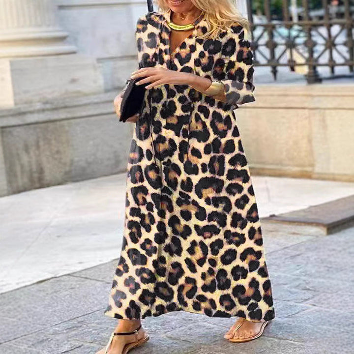 Damen Maxikleid mit exklusivem Leomuster und schickem Überschlag W&W Mode