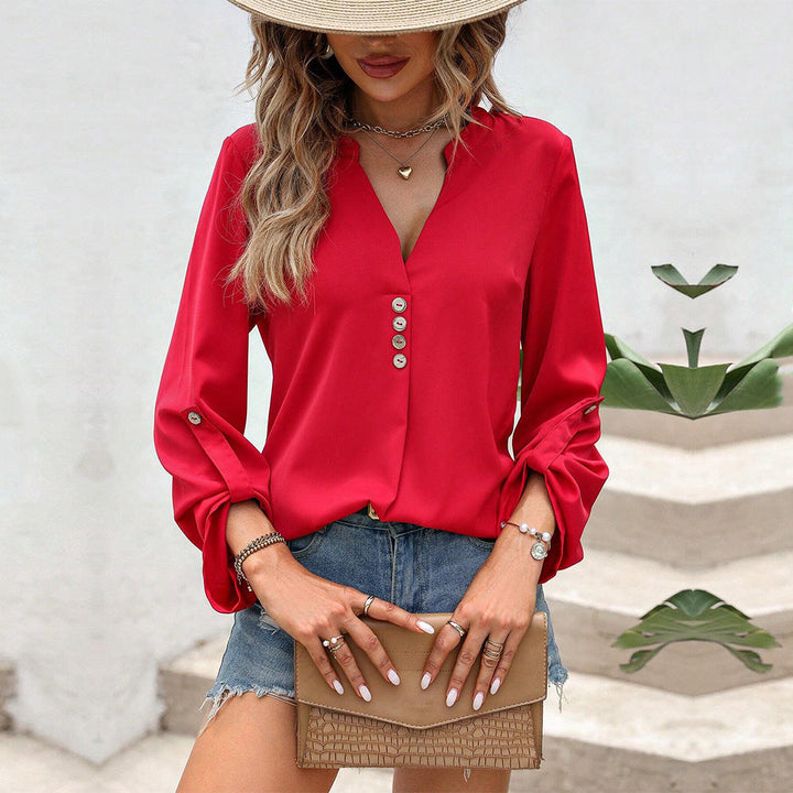 Damen Bluse mit elegantem V-Ausschnitt und raffinierten Knopfdetails W&W Mode