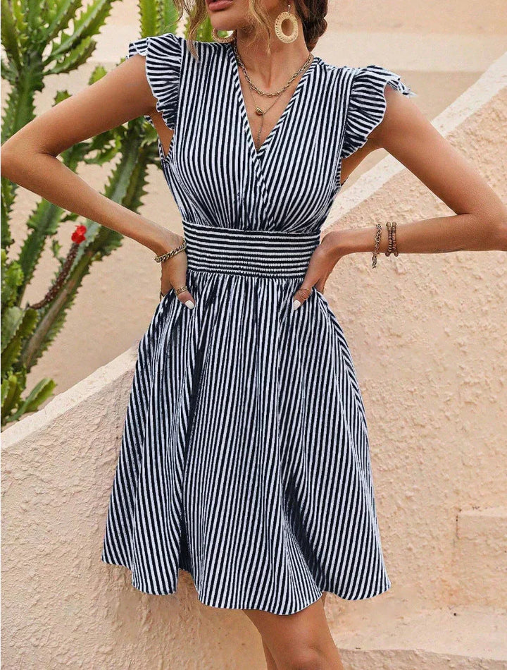 W&W Mode | Elegantes Gestreiftes Kleid Mit Volantärmeln