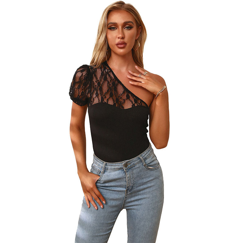 Damen Body mit asymmetrischem Spitzeneinsatz und figurbetontem Schnitt W&W Mode