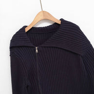 Damen Rippenstrickjacke mit großem Kragen und asymmetrischem Reißverschluss WW