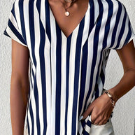 Damen Bluse im elegant gestreiften Design mit modernem V-Ausschnitt und kurzen Ärmeln WW