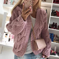 Damen Strickjacke mit grobem Zopfstrickmuster und weitem Schnitt WW