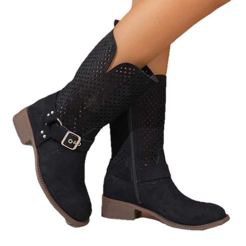 Damen Stiefel aus perforiertem Wildleder mit modischem Schnallen-Detail WW