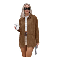 Damen weiche Wildlederjacke mit praktischen aufgesetzten Taschen und elegantem Schnitt WW