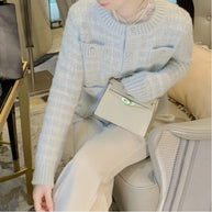 Damen Strickjacke mit Taschen und dekorativen Knöpfen WW