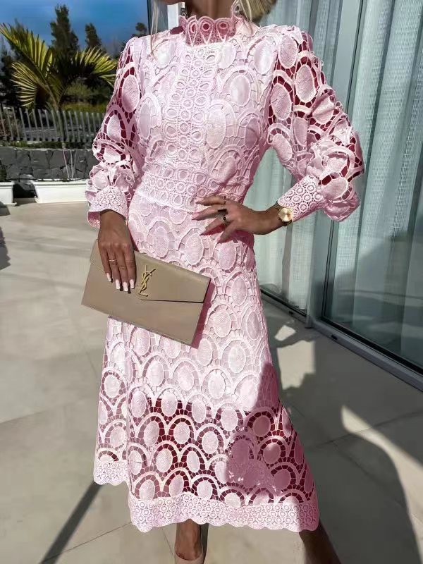 Damen Kleid mit geometrischem Muster und Puffärmeln