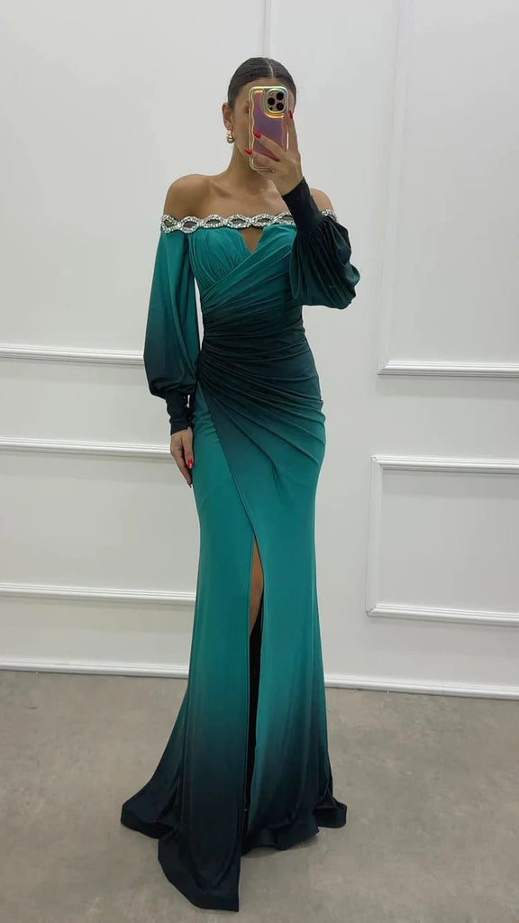 WW | Partykleid mit Camisole und positioniertem Schlitz in großer A-Linie