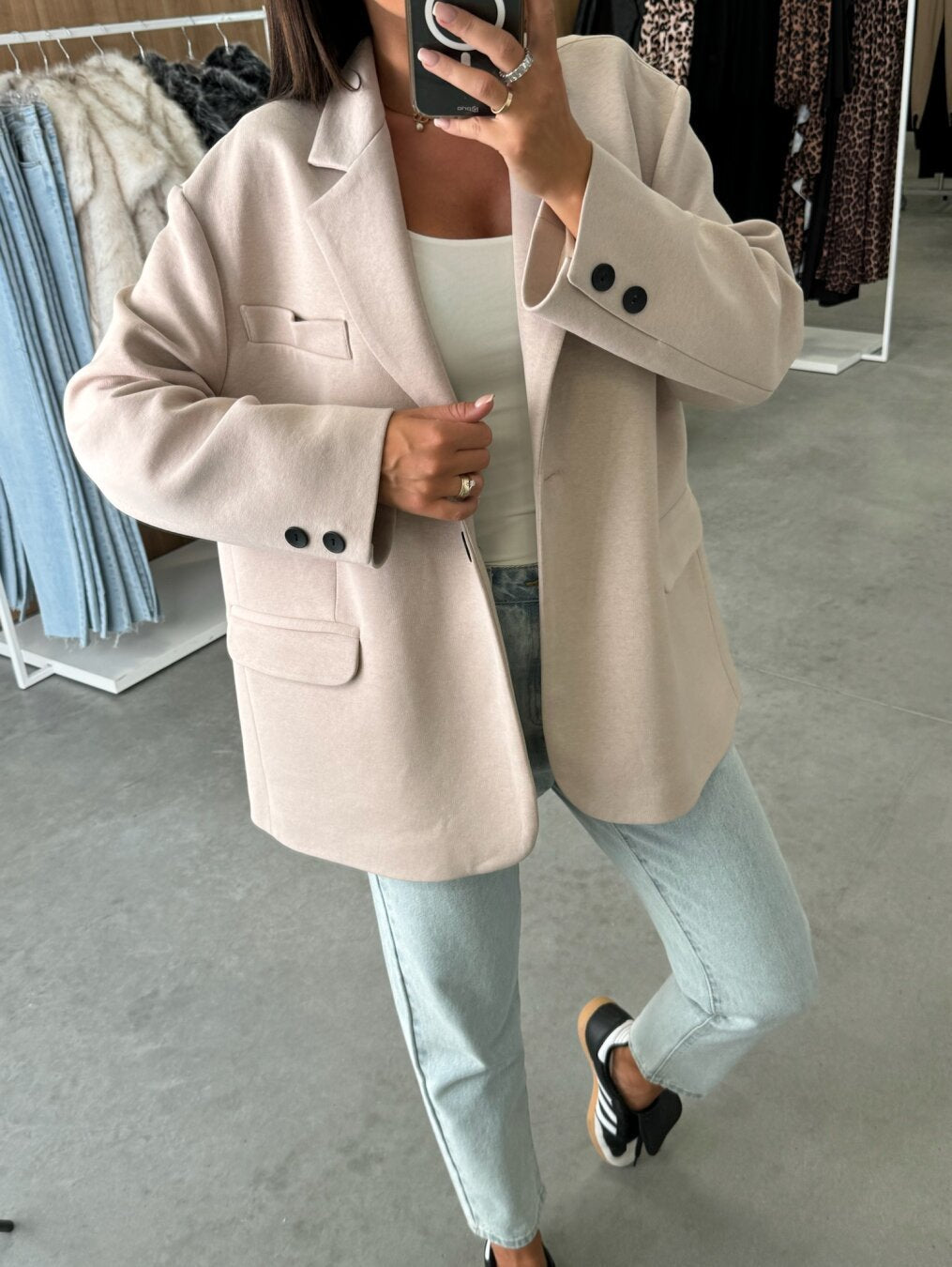 Damen Oversize Blazer mit klassischem Schnitt