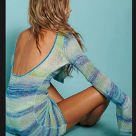 Damen Pulloverkleid mit weitem Schnitt und modernen Rüschendetails WW