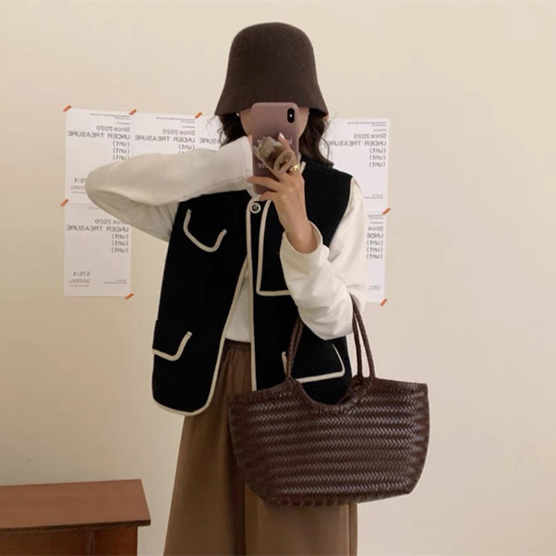 Damen Stilvolle Weste mit kontrastierenden Taschen und Knopfdetails WW