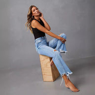Damen weite High-Waist Jeans mit Destroyed-Details WW