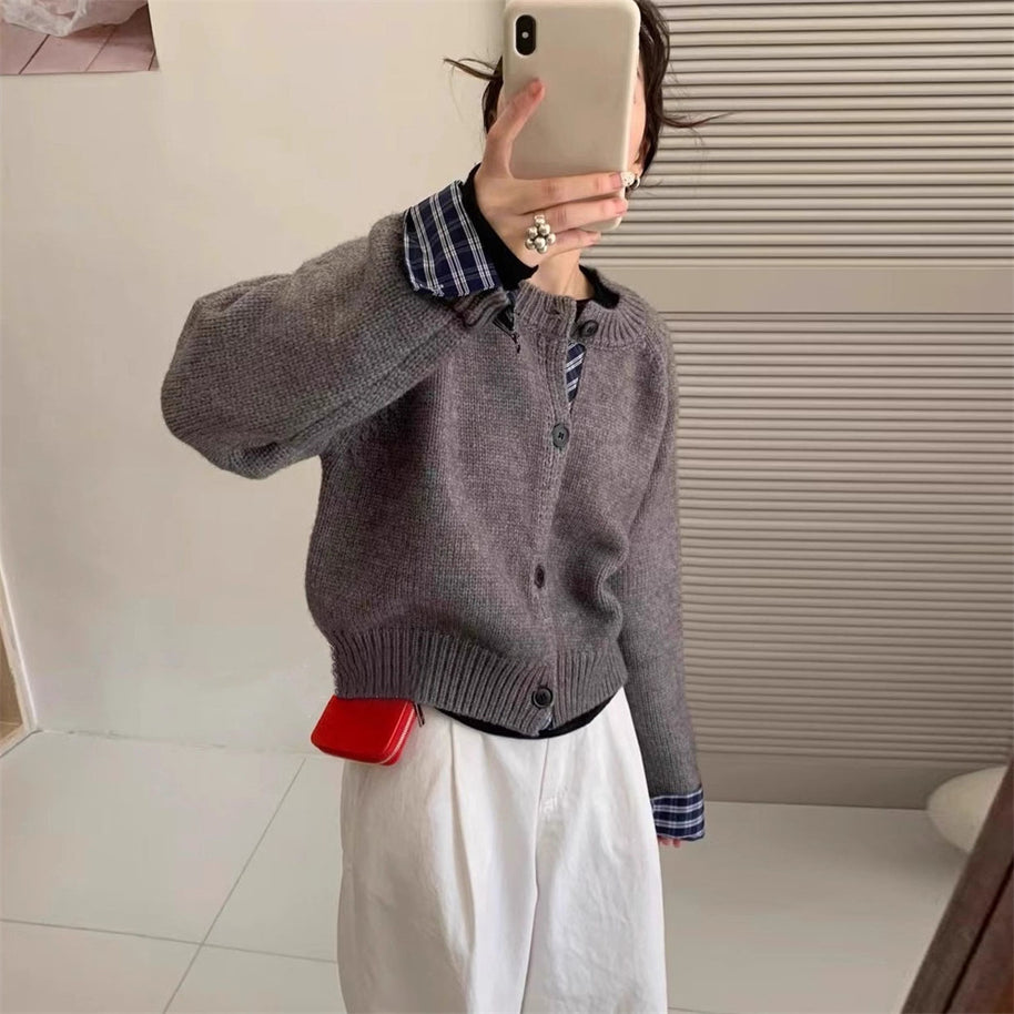 Damen Strickjacke mit eleganten Knopfdetails und hübschem Muster WW