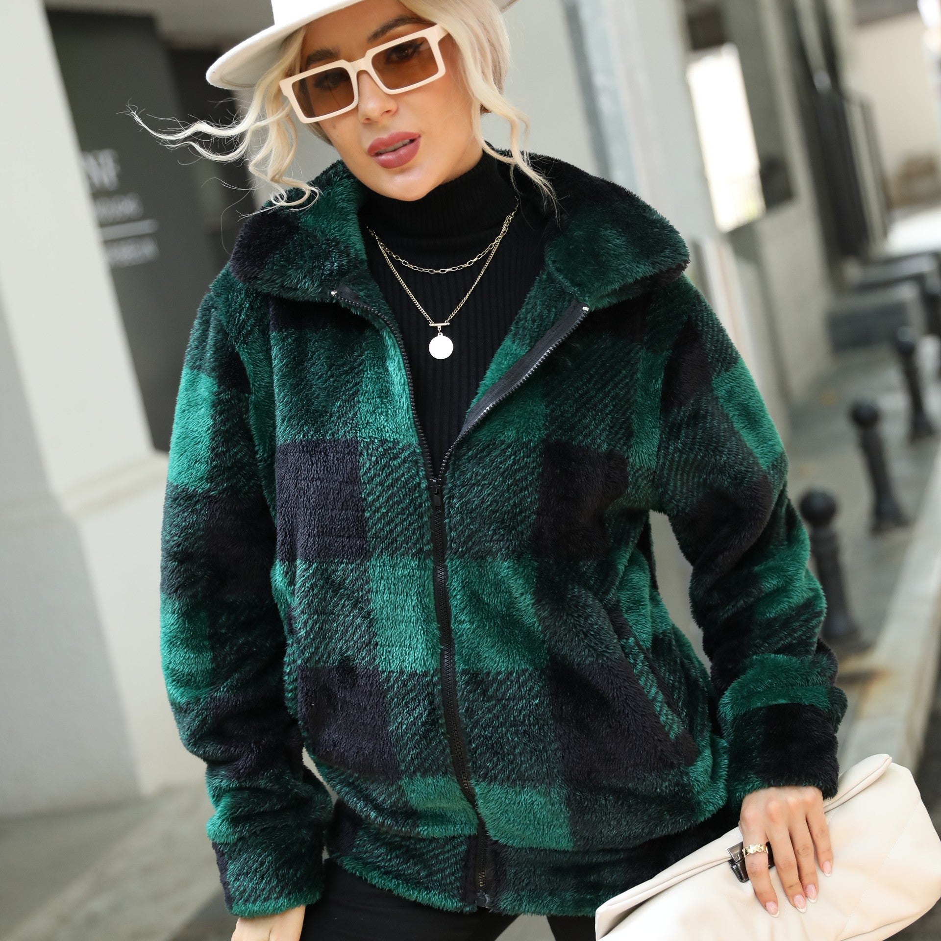 Damen Plüsch-Hoodiejacke mit trendigem Karomuster und praktischen Reißverschlusstaschen WW