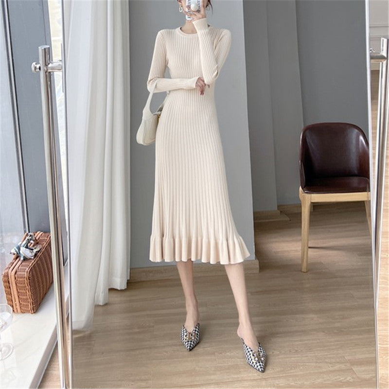 Damen Strickkleid mit eleganter Rippstruktur und fließendem Saum WW