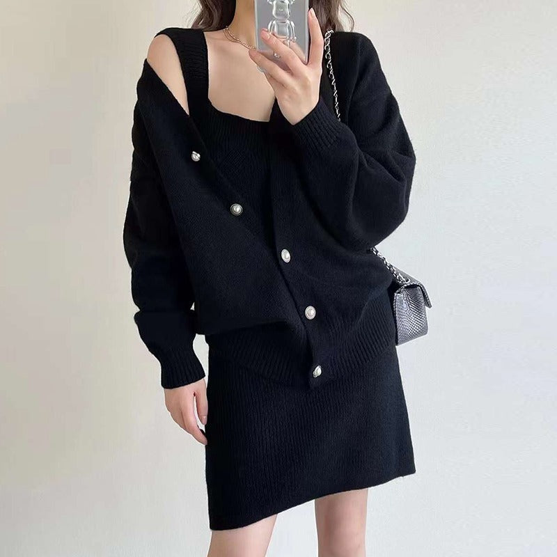 Damen Strickkleid mit feinem Rippenmuster und asymmetrischem Schnitt WW