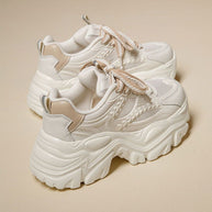 WW | Plateau Sneakers mit Modernem Look