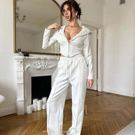Damen sportliches Zweiteiler-Set mit hochgeschlossener Kapuzenjacke und weitem Hosen WW