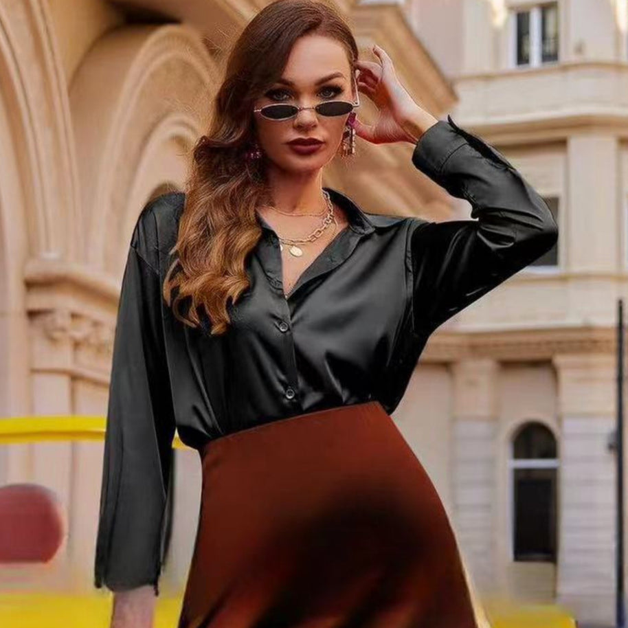 Damen Satin Minirock mit elegantem Schnitt und fließendem Fall WW