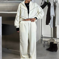 Damen sportliches Oversized-Set mit hohem Kragen und elastischen Bündchen WW