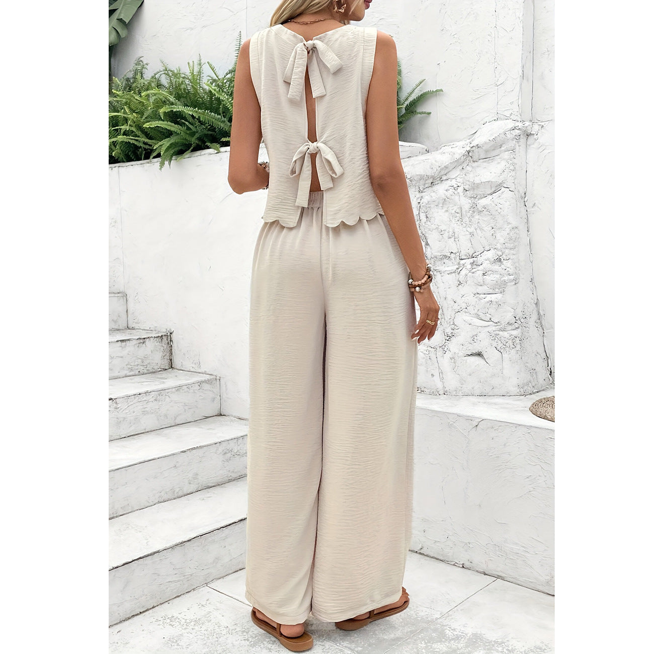Damen lässiger Jumpsuit mit schickem Rückenausschnitt und weitem Bein WW