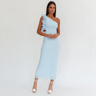 Damen Figurschmeichelndes Midi-Kleid mit asymmetrischem Ausschnitt und Rüschendetails W&W