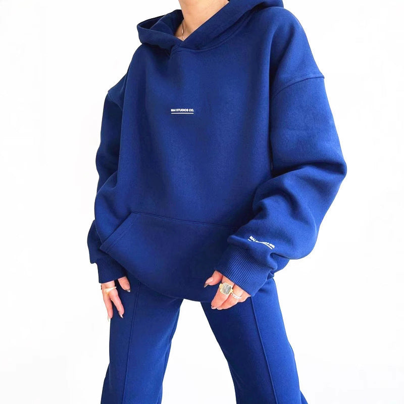 Damen Bequemer Oversized Hoodie mit Kängurutasche und modernem Schriftzug WW