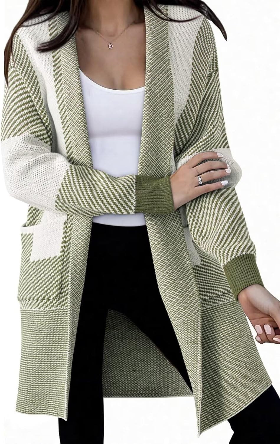 Damen Strickjacke mit modischem Muster und praktischen Taschen WW