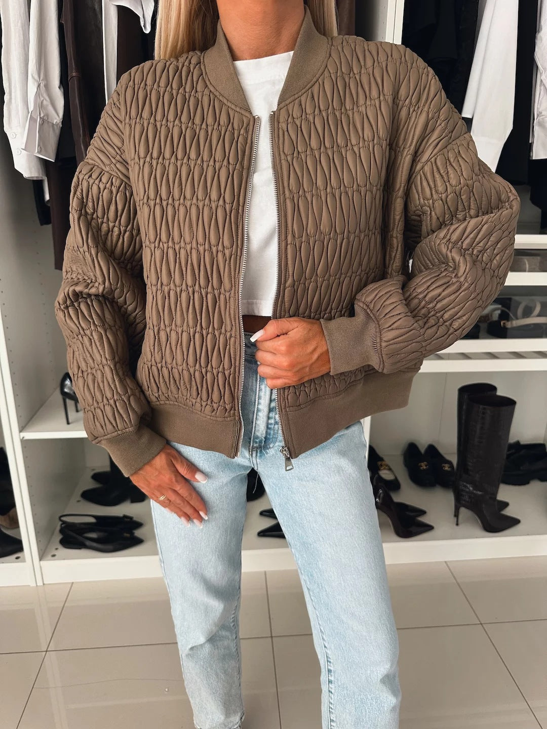 Damen Stepp-Bomberjacke mit elastischen Bündchen und modernem Reißverschluss WW