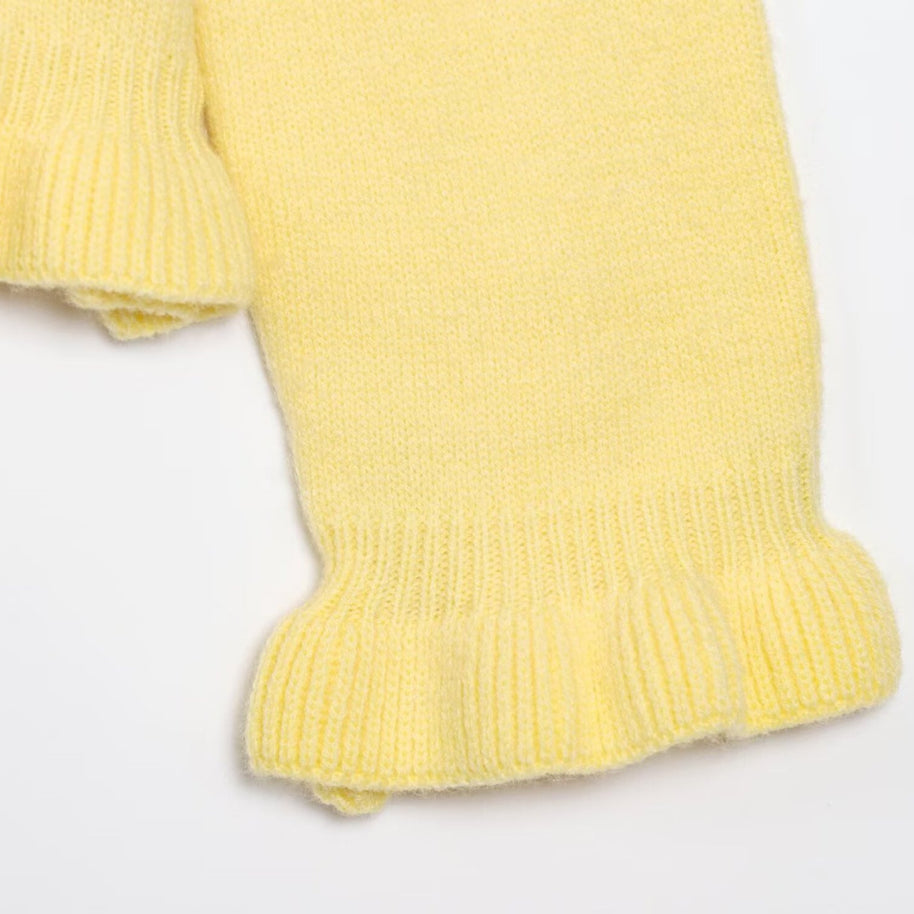 Damen Strickjacke mit eleganten Rüschendetails und Knopfverschluss WW