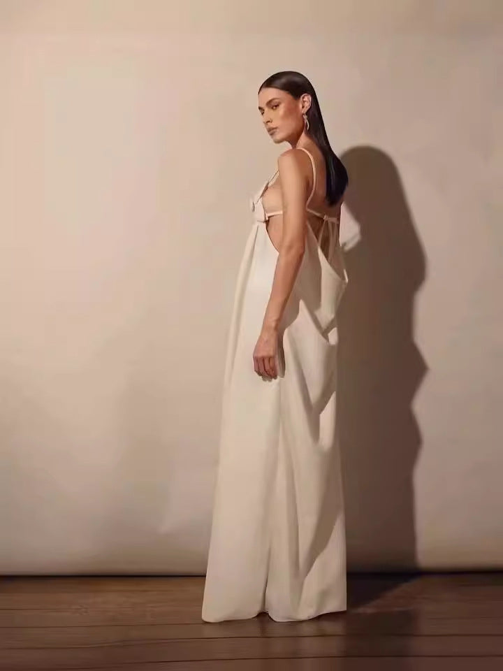 WW | Maxikleid mit V-Ausschnitt und Hohem Blumen-Schlitz