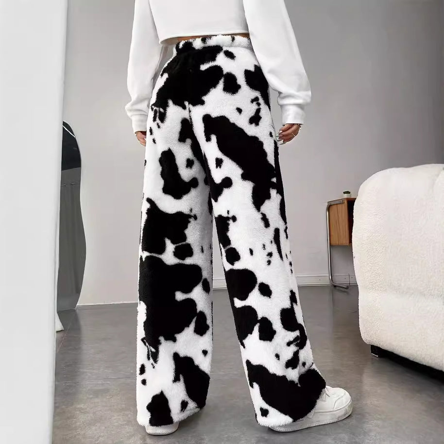 Damen Fleece-Hose im trendigen Kuhmuster WW