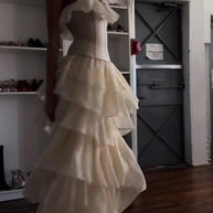 WW | Elegantes Ärmelloses Rüschentorte Kleid