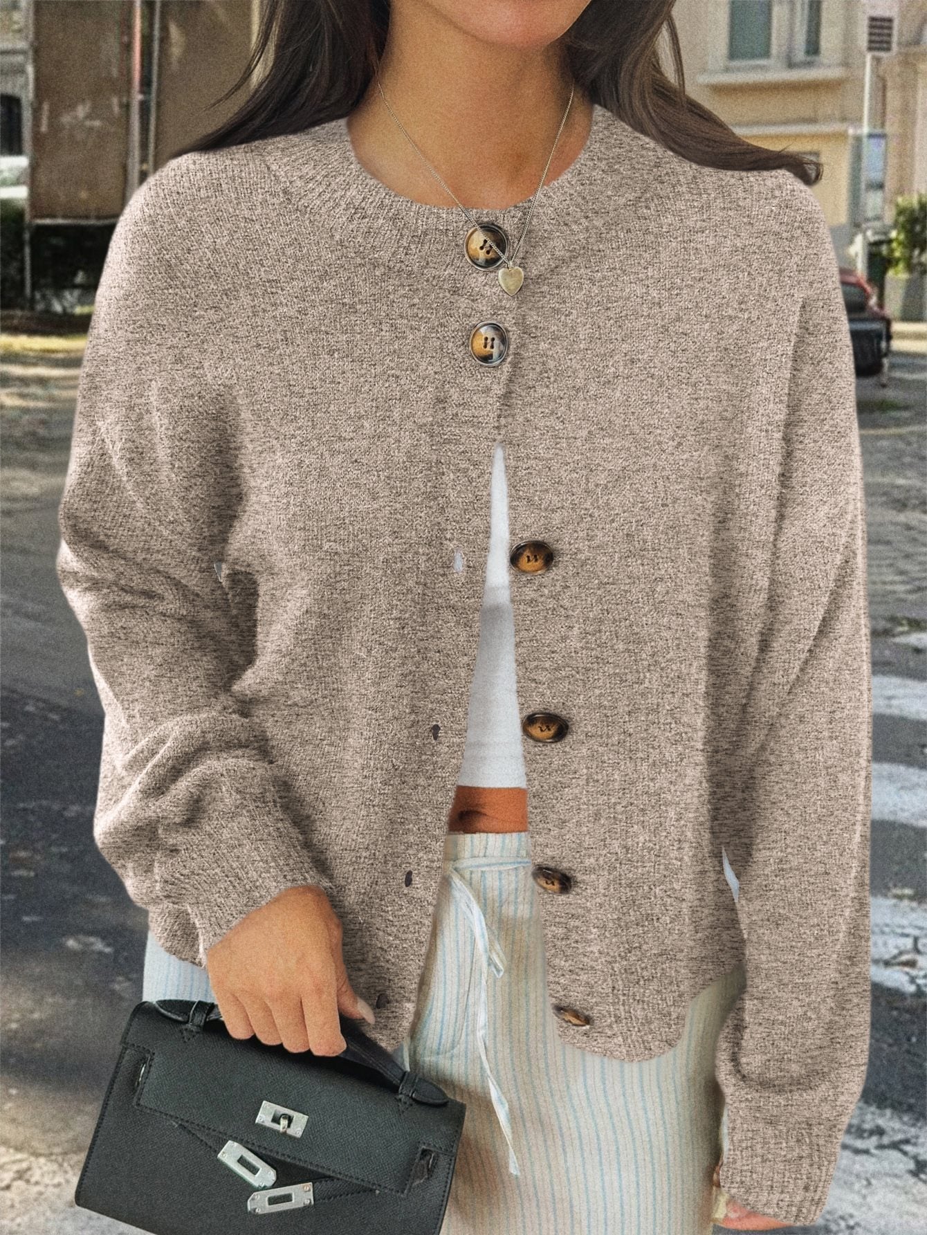 Damen Strickjacke mit Knopfdetails und lässigem Schnitt WW