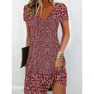 Damen Flirty V-Ausschnitt Floral Shift Kleid mit Rüschensaum WW