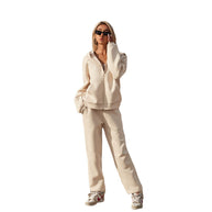 Damen sportliches Fleece-Set mit Kapuze und Reißverschluss WW