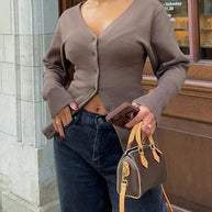 Damen Strickjacke mit v-formigem Ausschnitt und Knopfleiste WW