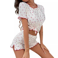 Damen Schlafanzug Set mit elegantem Spitzendetail und fröhlichem Kirschmuster WW