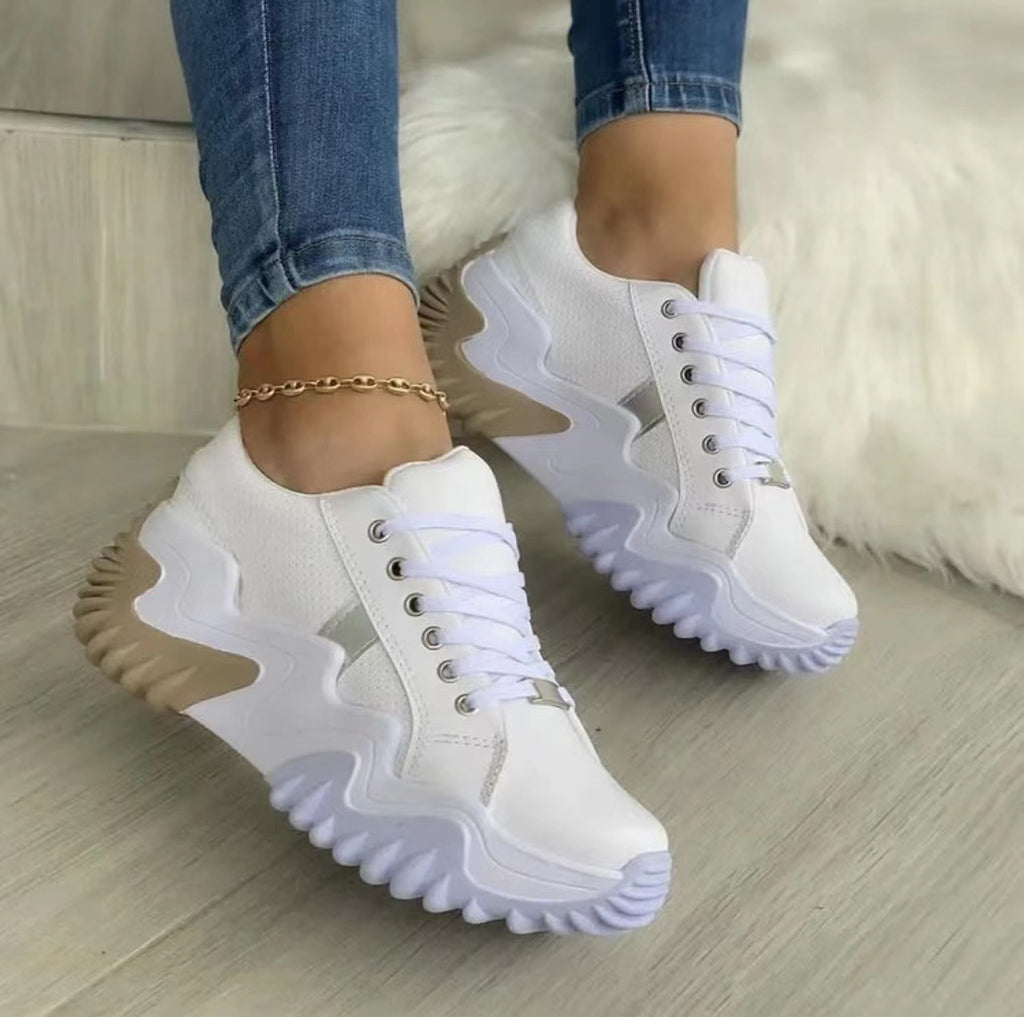 Damen Sportschuhe mit innovativem Wellen-Design und atmungsaktiver Obermaterialstruktur WW