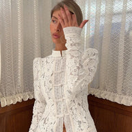 Damen Spitzen-Bluse mit feinen Rüschendetails und transparenten Ärmeln WW