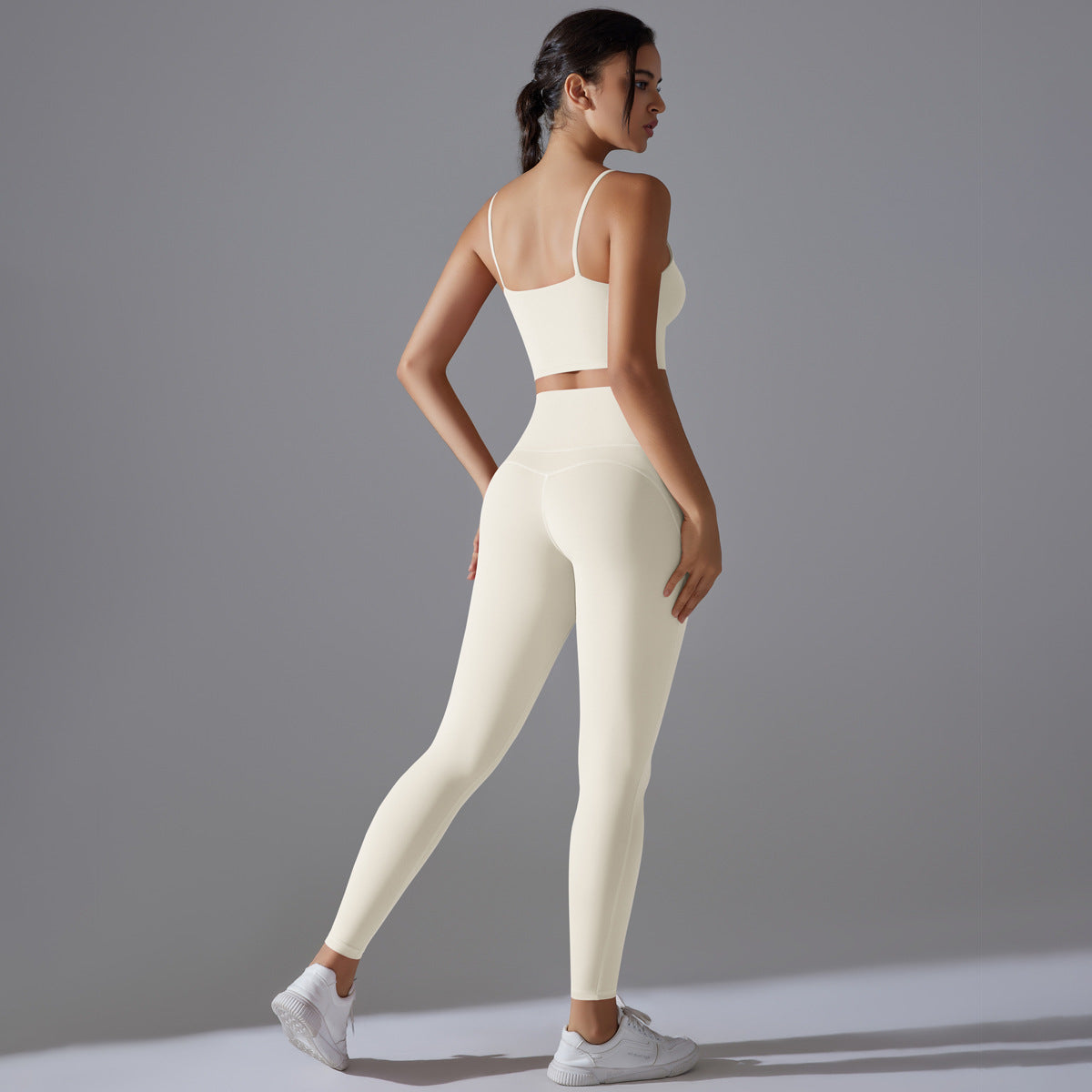 Damen Sportliches Bustier- und High-Waist-Leggings-Set mit nahtloser Konstruktion und atmungsaktiver Technologie WW