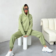 Damen Sportliches Freizeit-Set mit übergroßem Kapuzensweatshirt und lässiger Jogginghose WW