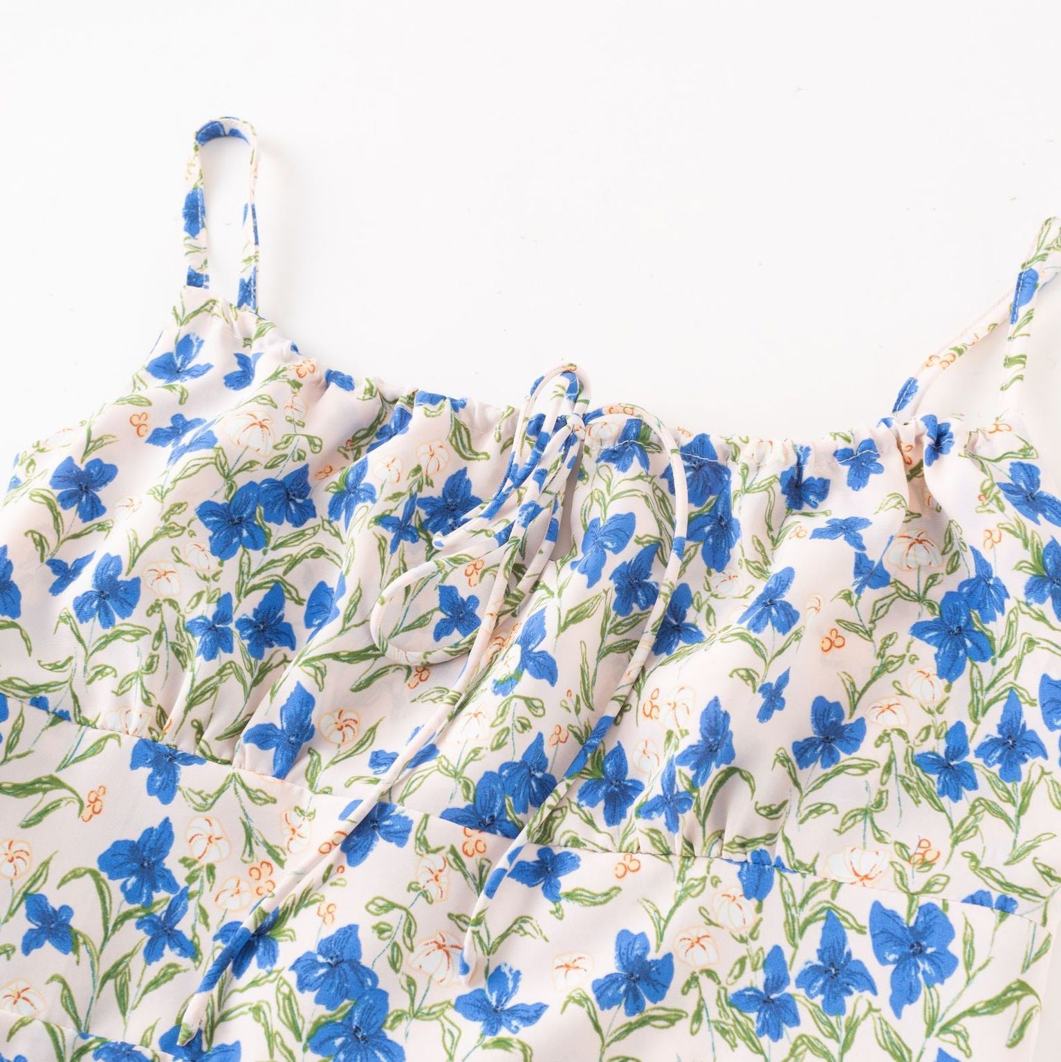 Damen Sommerliches Kleid mit verstellbaren Spaghettiträgern und floralem Design WW